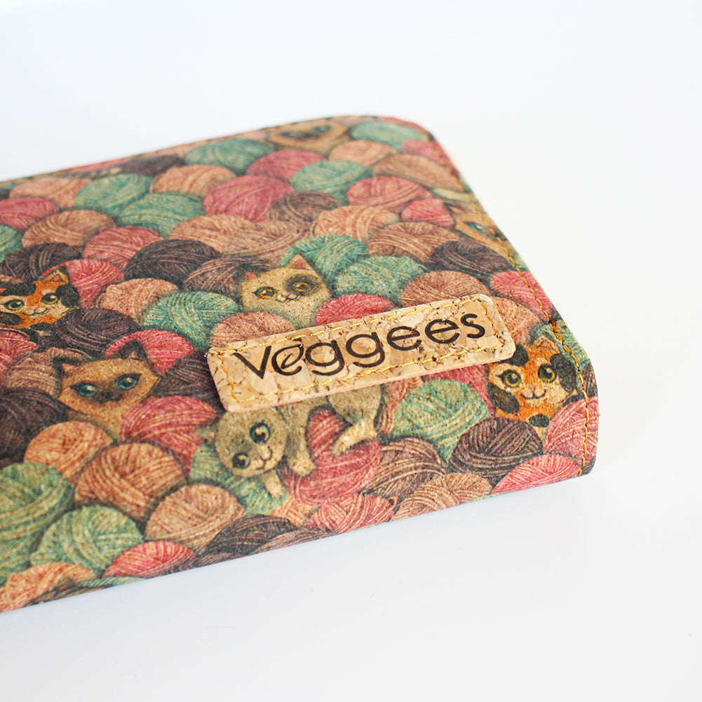 veganes Portemonnaie für "Schmusekatzen" und alles "Allesaufbewahrer:innen" aus weichem Kork mit RFID-Schutz
